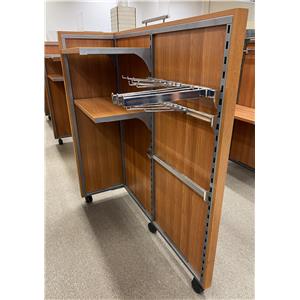 Lot 91

T Shaped Gondola - Shelving & Accessories
